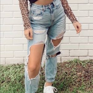 High waisted baggy ripped jeans